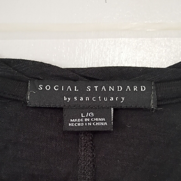 Social Standard By Charcoal Black Long Sleeve Shirt Size Large Tshirt - Picture 2 of 8